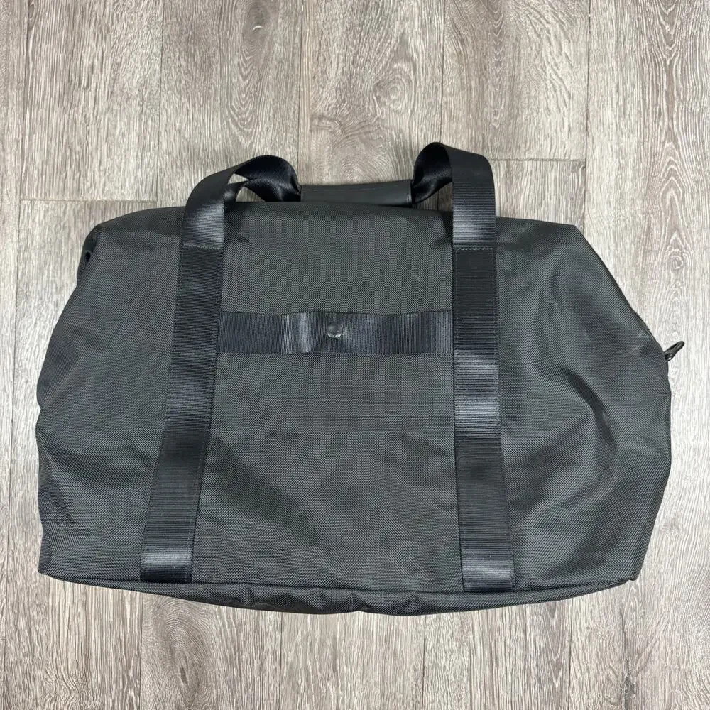 Tumi Alpha Corporate Collection Travel Duffle Duffel Bag Nylon 22249DE